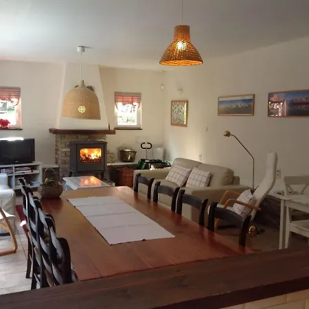 Cozy Chalet In Bohan With Forest Nearby シャレー *