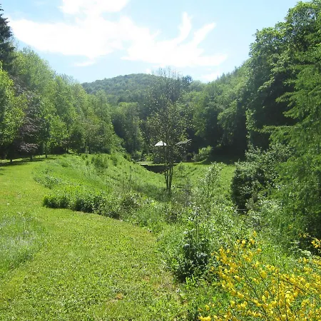 Cozy Chalet In Bohan With Forest Nearby * ヴレス・シュル・スモワ