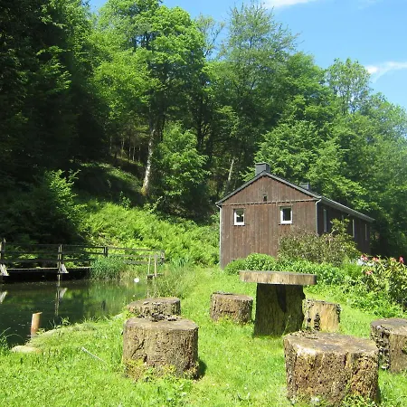 Cozy Chalet In Bohan With Forest Nearby * ヴレス・シュル・スモワ